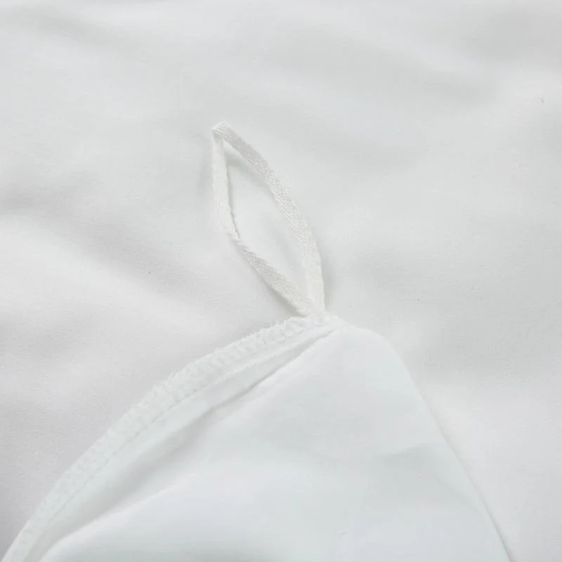 Luxury Hotel Bedding Set - 100% Cotton Bedding Sets (Egyptian Cotton, 600 TC) zoomed photo on the Dressing method