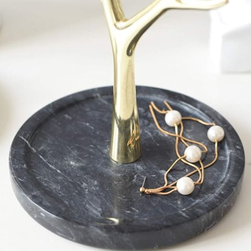 Metal Marble Hanging Jewelry Organizer black marble showing details of it